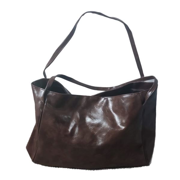 Brand new large brown PU leather shoulder bag.