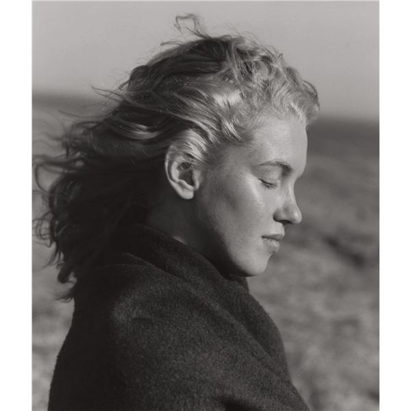 Photographer: Andre De Dienes: Marilyn Monroe photo.