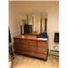 Image 1 : Dresser and mirror