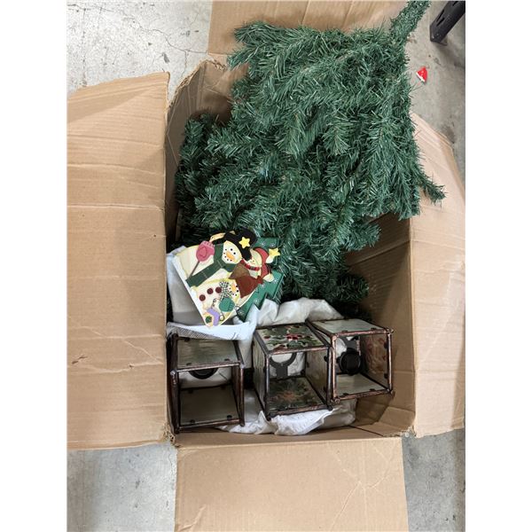 Box misc Christmas items