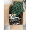 Image 1 : Box misc Christmas items