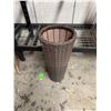 Image 1 : Planter