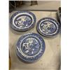 Image 1 : Stoneware dishes