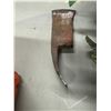Image 1 : Ax head