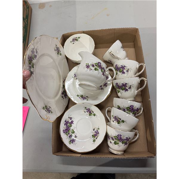 Duchess Violets dishes