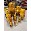 Image 1 : Nesting dolls
