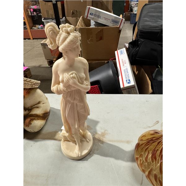 Figurine