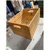 Image 1 : Wood crate