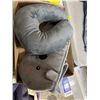 Image 1 : Neck, cushion, and other item