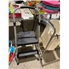 Image 1 : Cosco step ladder