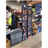 Image 1 : Halloween decor