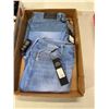Image 1 : Jeans, size 5, and medium