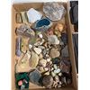 Image 1 : assorted stones