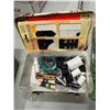 Image 1 : Sewing tin