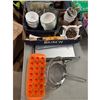 Image 1 : Kitchen items