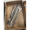 Image 1 : Wrenches