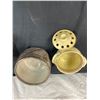 Image 3 : Assorted Pottery Pieces