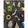 Image 4 : Assorted Fashion Brooches