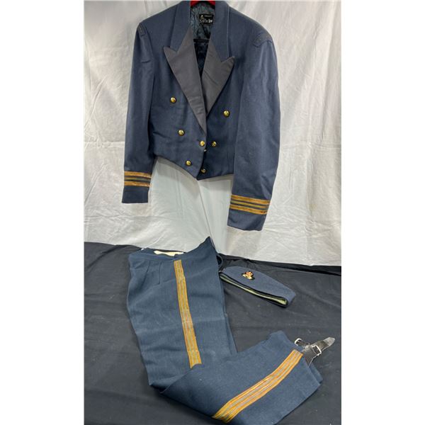 Canadian Military Uniform