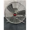 Image 1 : Dayton 20" Light Commercial Floor/Wall Air Circulator