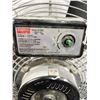 Image 2 : Dayton 20" Light Commercial Floor/Wall Air Circulator