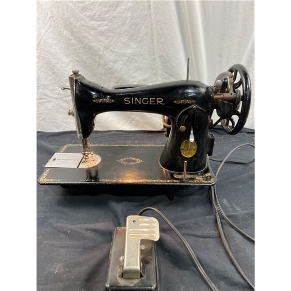 Vintage Singer Sewing Machine with Foot Pedal