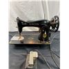 Image 1 : Vintage Singer Sewing Machine with Foot Pedal