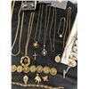 Image 4 : Assorted Gold Coloured Fashion Jewellery