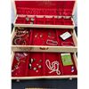 Image 3 : Assorted Fashion Jewellery With Case