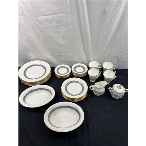 Wedgwood "Astor" Bone China
