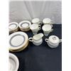 Image 2 : Wedgwood "Astor" Bone China