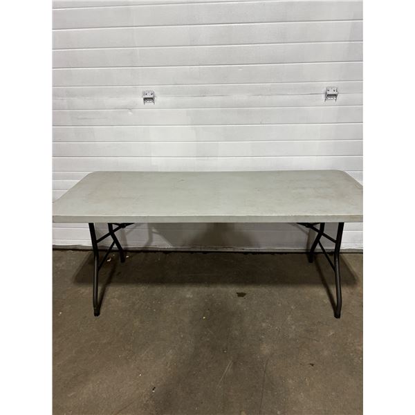 6' Folding Table