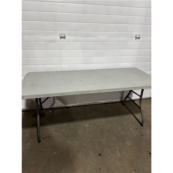 6' Folding Table