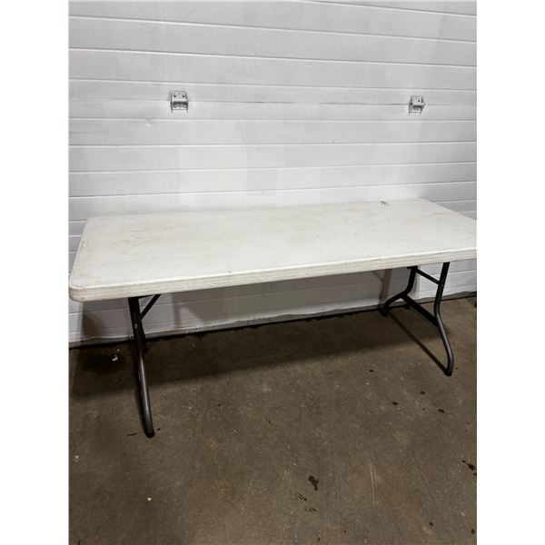 6' Folding Table