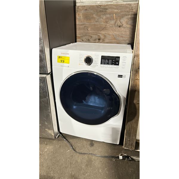 SAMSUNG DV22K6800EW MOISTURE SENSING DRYER WITH 12 PRESETS (23.5"W X 22.5"D X 33"H)