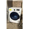 Image 1 : SAMSUNG DV22K6800EW MOISTURE SENSING DRYER WITH 12 PRESETS (23.5"W X 22.5"D X 33"H)