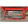 Image 3 : RED JOBMATE 6 DRAWER 1 DOOR TOOL CHEST WITH CONTENTS *MISSING DOOR*