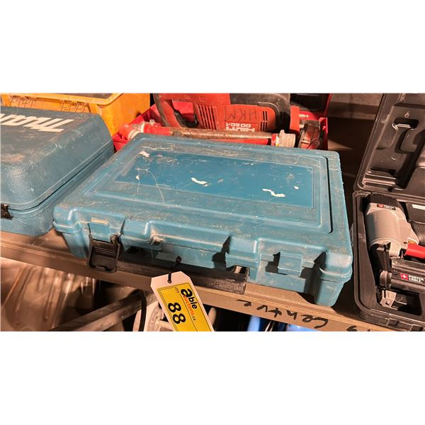 MAKITA INDUSTRIAL ELECTRIC HAMMER DRILL WITH DRILL HEAD & ASSORTED BITS IN HARD TRANSPORT CASE