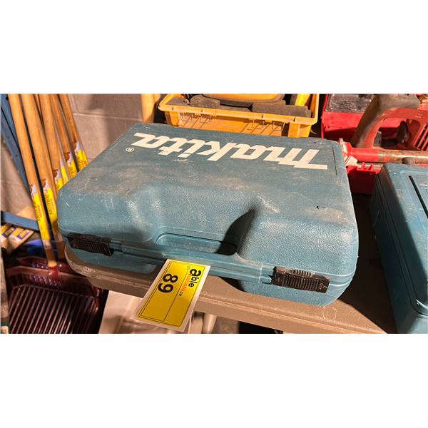 MAKITA INDUSTRIAL ELECTRIC ANGLE GRINDER IN HARD TRANSPORT CASE