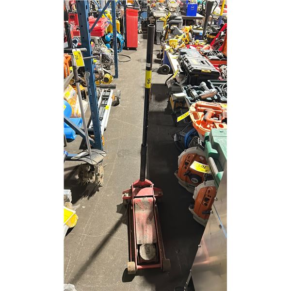 RED INDUSTRIAL HEAVY DUTY MOBILE VEHICLE JACK