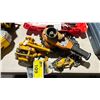 Image 1 : 2 SMALL INDUSTRIAL 3/4 TON CHAIN PULLERS