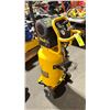 Image 2 : DEWALT D55168 MOBILE 15 GALLON ELECTRIC AIR COMPRESSOR
