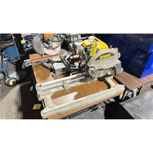 DEWALT INDUSTRIAL ELECTRIC PORTABLE TABLE TOP TILE CUTTER