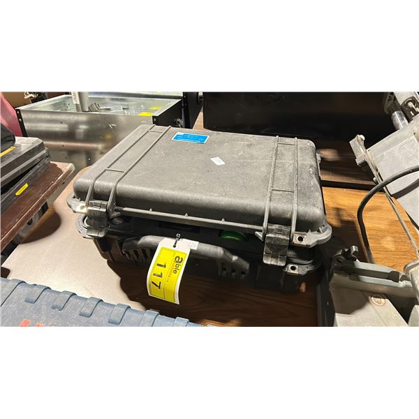 DRAGER X-AM 2000 CORDLESS INDUSTRIAL MULTI-GAS DETECTOR WITH BATTERY, CHARGER, & ACCESSORIES IN