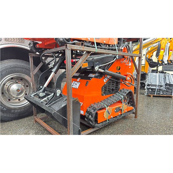 EGN EG36C ORANGE 420CC GAS POWERED RUBBER TRACK RIDE ON HYDRAULIC MINI SKID STEER/LOADER WITH