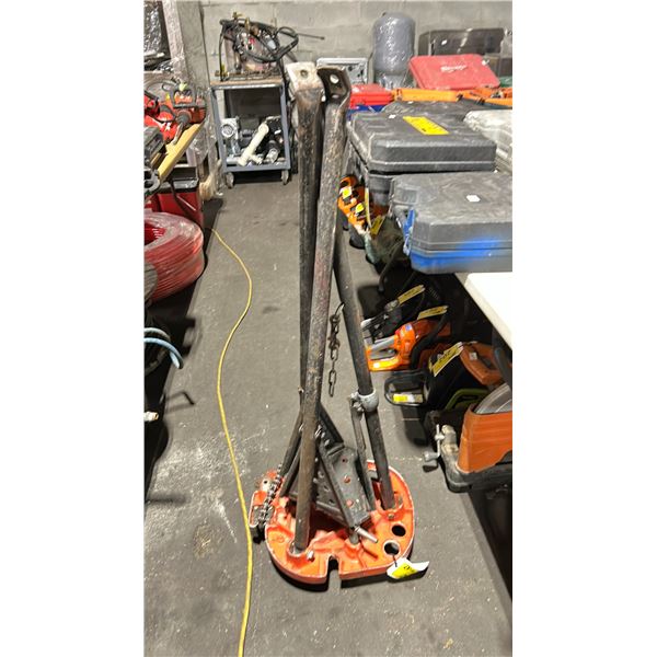 RIDGID 460 INDUSTRIAL PIPE WORKING TRI-STAND