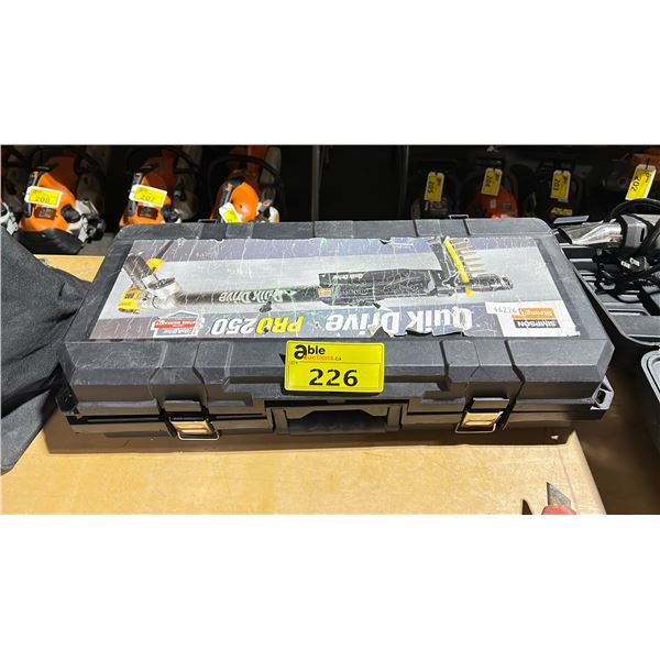 DEWALT DW276 VSR DECK/DRYWALL SCREWDRIVER WITH QUICK DRIVE ATTACHMENTS & HARD TRANSPORT CASE