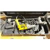 Image 2 : DEWALT DW276 VSR DECK/DRYWALL SCREWDRIVER WITH QUICK DRIVE ATTACHMENTS & HARD TRANSPORT CASE