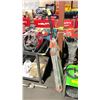 Image 1 : HI-LIFT HYDRAULIC FRAME JACK IN SOFT BAG WITH 2 COMMERCIAL INDUSTRIAL SURVEYORS TRI-PODS