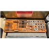 Image 2 : 2 INDUSTRIAL TAP & DIE SETS IN METAL TRANSPORT CASES